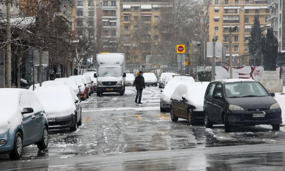 Θεσσαλονίκη: Υποχρεωτικός ο εφοδιασμός με αλυσίδες από σήμερα - Κλειστή για φορτηγά και λεωφορεία η Περιφερειακή